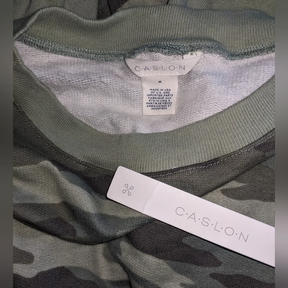 NWT CASLON Women's Camo Print Oversized Sweater Size Medium - Picture 6 of 6